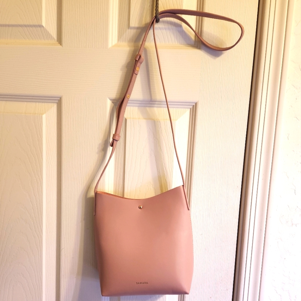 NWOT Samara medium crossbody purse peony color